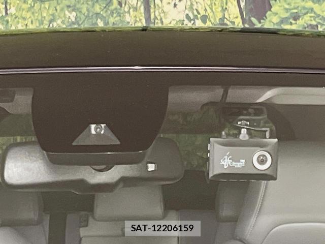 Toyota RAV4 2021-04 8815921-5