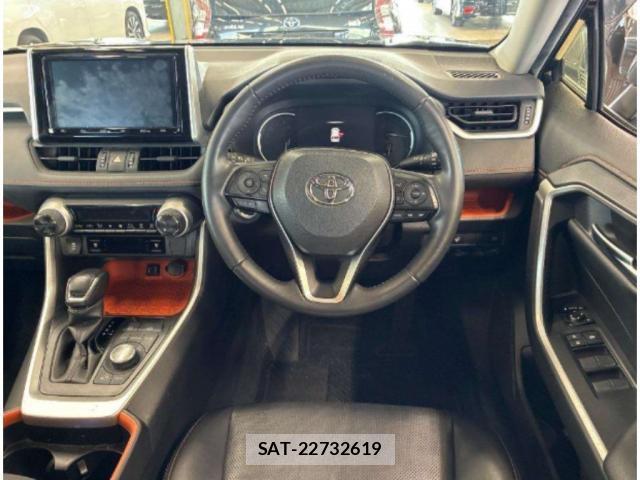 Toyota RAV4 2019-06 8816717-2