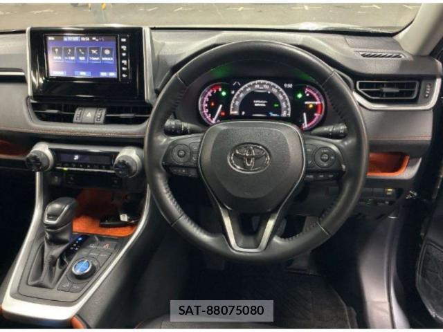 Toyota RAV4 2019-06 8816722-2