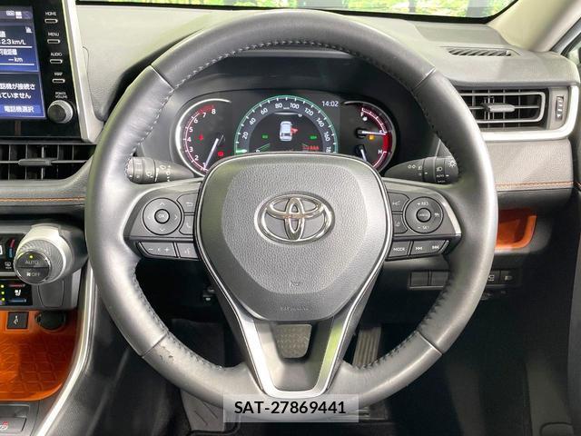 Toyota RAV4 2022-09 8817229-10