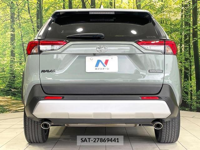 Toyota RAV4 2022-09 8817229-14