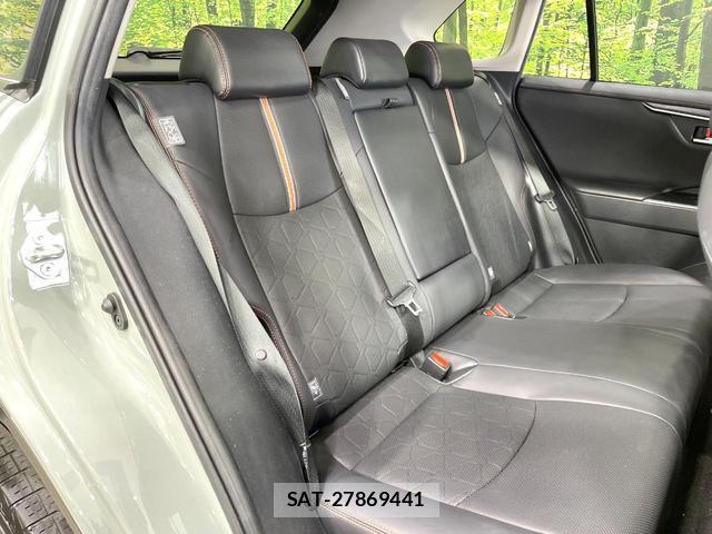 Toyota RAV4 2022-09 8817229-8