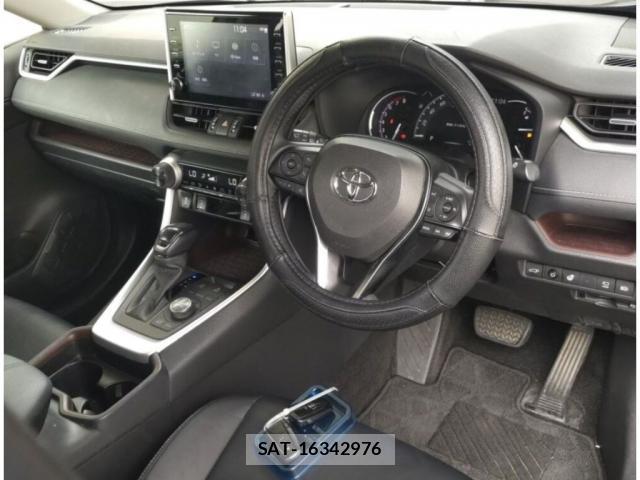 Toyota RAV4 2020-10 8817313-2