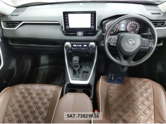 Toyota RAV4 2021-10 8817315-2