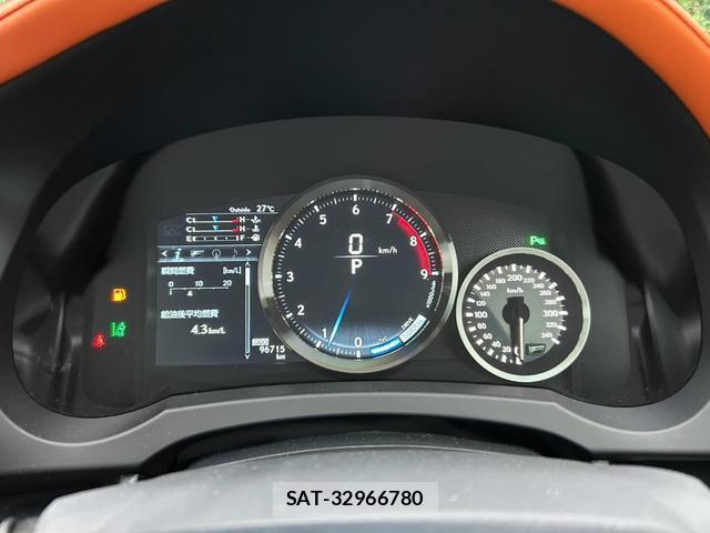 Lexus RC F 2015-05 8816508-19