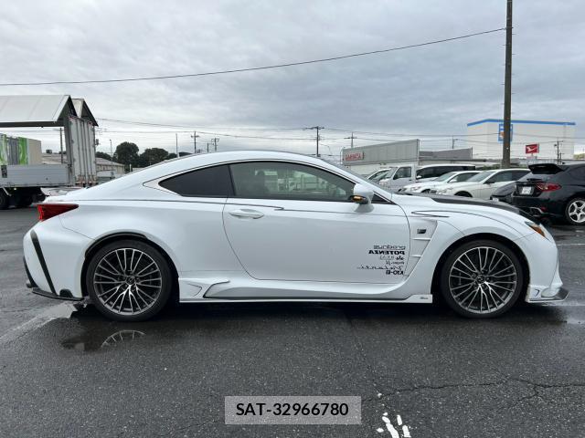 Lexus RC F 2015-05 8816508-3