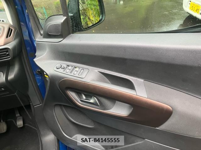 Peugeot Rifter 2022-06 8813370-6