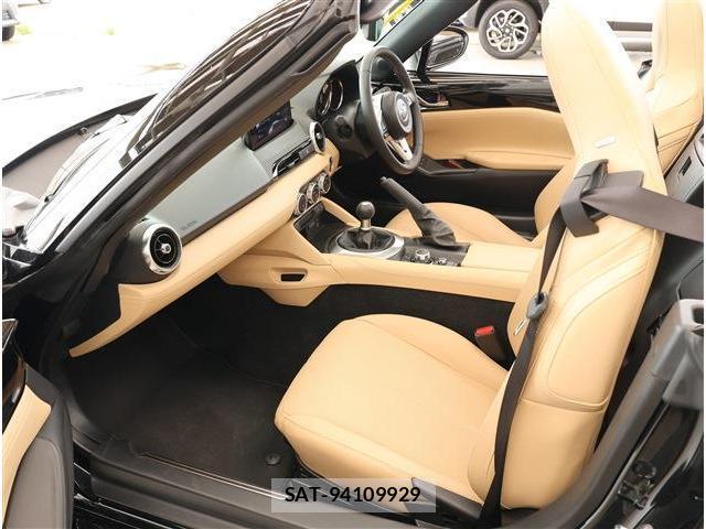 Mazda ROADSTER 2025-05 8812380-14