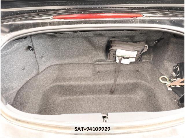 Mazda ROADSTER 2025-05 8812380-17