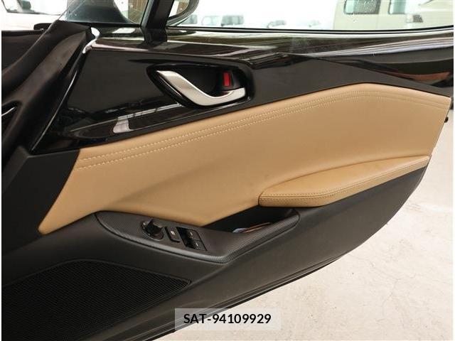Mazda ROADSTER 2025-05 8812380-4
