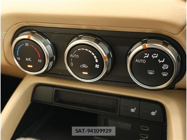 Mazda ROADSTER 2025-05 8812380-8