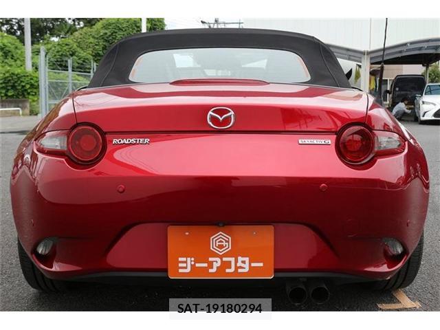 Mazda ROADSTER 2020-01 8812812-5