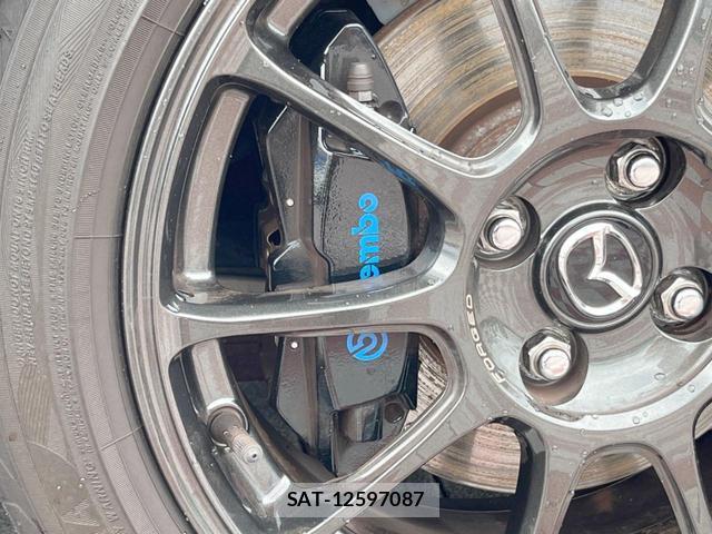 Mazda ROADSTER 2022-07 8814369-2
