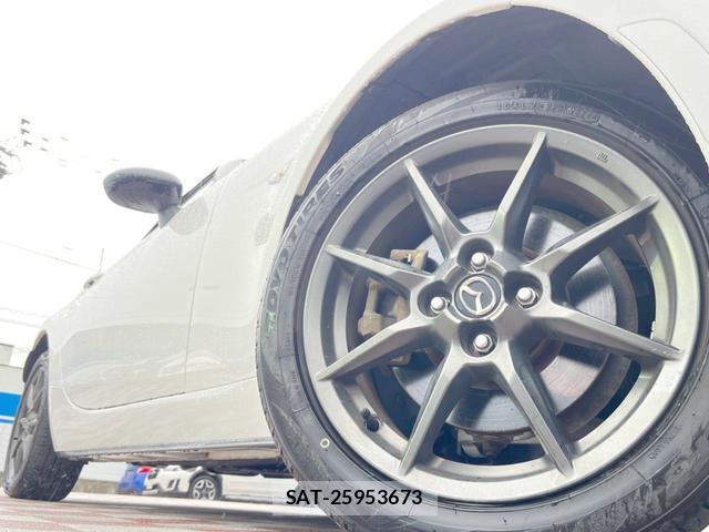 Mazda ROADSTER 2017-08 8814372-12