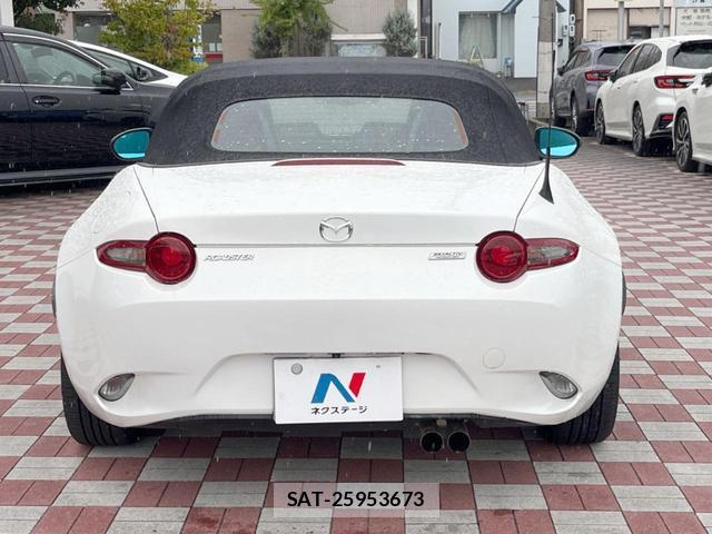 Mazda ROADSTER 2017-08 8814372-14