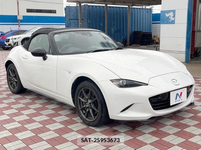 Mazda ROADSTER 2017-08 8814372-15