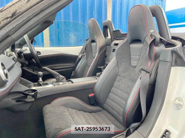 Mazda ROADSTER 2017-08 8814372-8