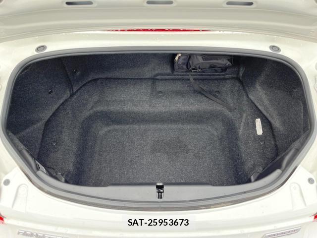 Mazda ROADSTER 2017-08 8814372-9