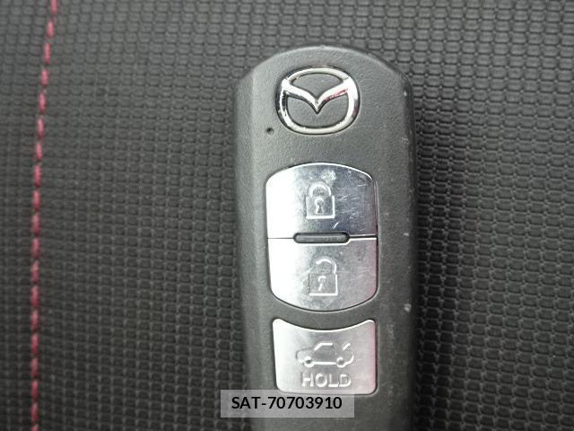 Mazda ROADSTER 2015-08 8817890-5