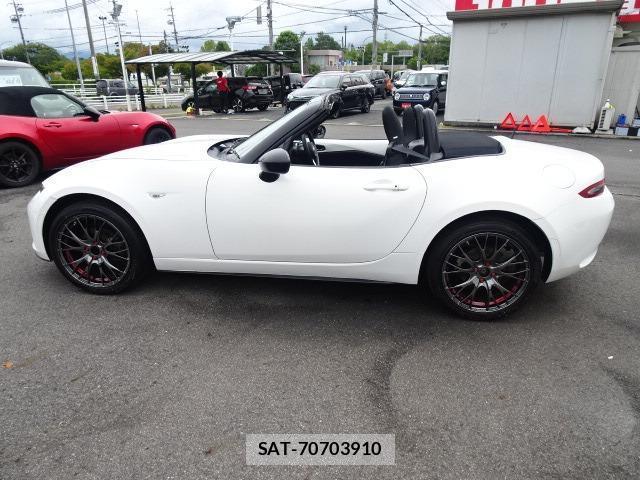 Mazda ROADSTER 2015-08 8817890-8