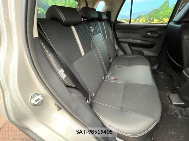 Daihatsu ROCKY 2025-05 8813703-8