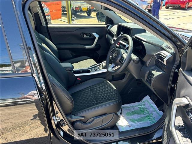 Daihatsu ROCKY 2025-08 8814724-17