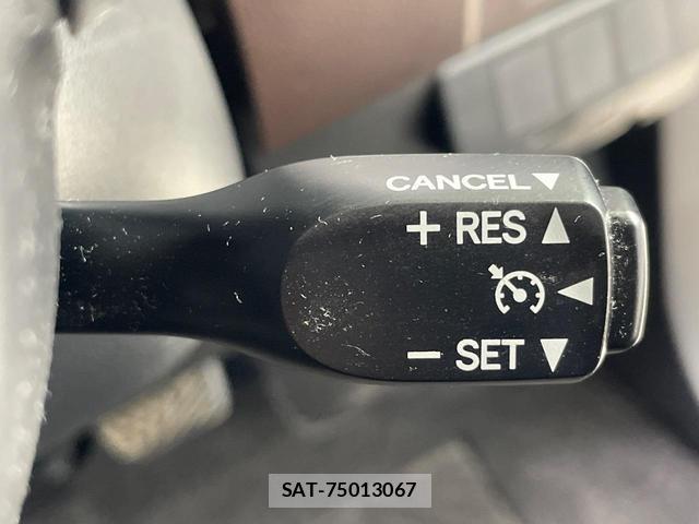 Toyota ROOMY 2018-03 8814398-6