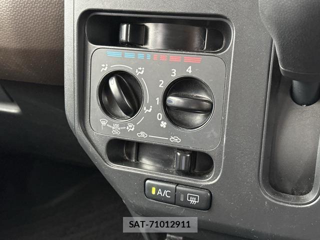 Toyota ROOMY 2023-10 8814412-6