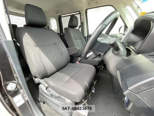 Toyota ROOMY 2018-05 8814786-7