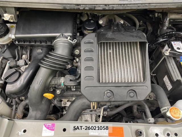 Toyota ROOMY 2017-07 8815091-17