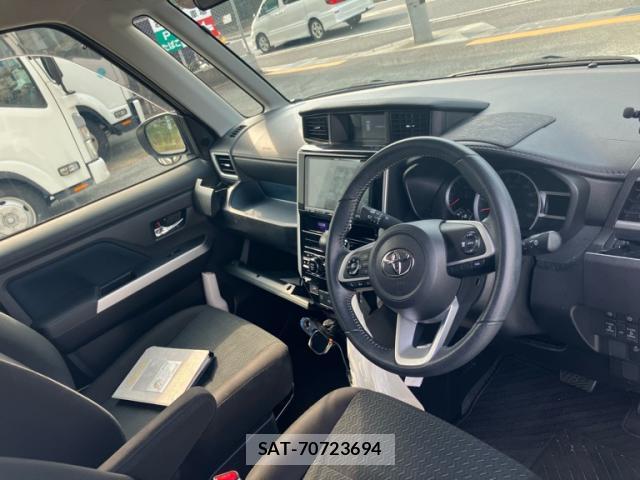 Toyota ROOMY 2022-10 8815217-4