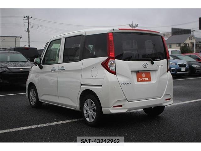 Toyota ROOMY 2021-08 8815682-13