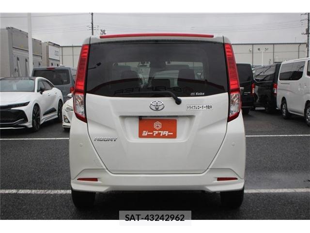 Toyota ROOMY 2021-08 8815682-14