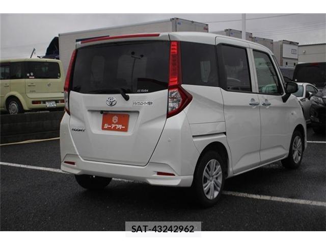 Toyota ROOMY 2021-08 8815682-15