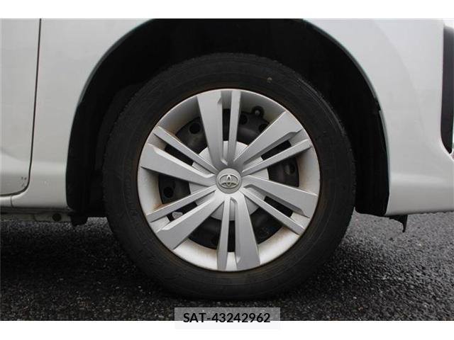 Toyota ROOMY 2021-08 8815682-17