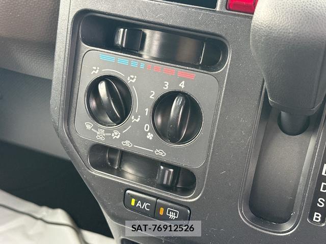 Toyota ROOMY 2022-07 8815709-7