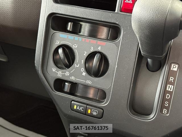 Toyota ROOMY 2023-07 8815710-5