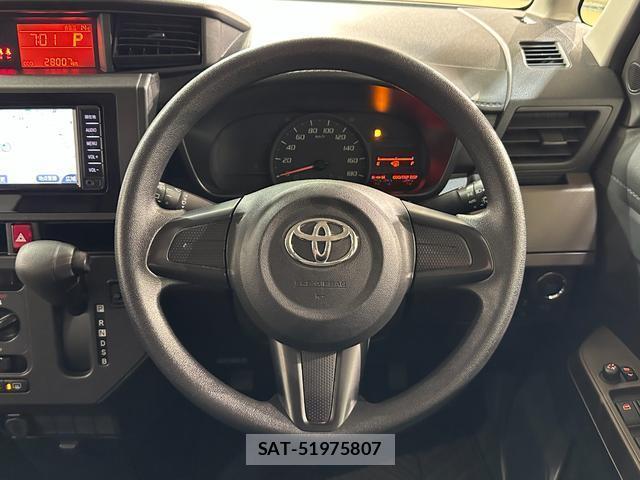 Toyota ROOMY 2017-07 8815730-7