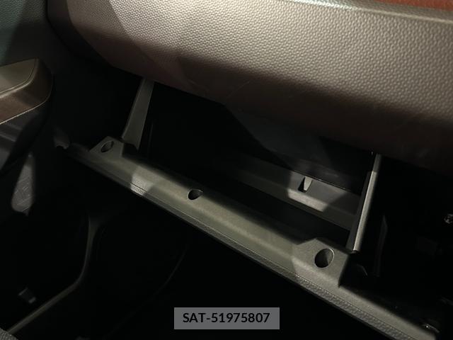 Toyota ROOMY 2017-07 8815730-9