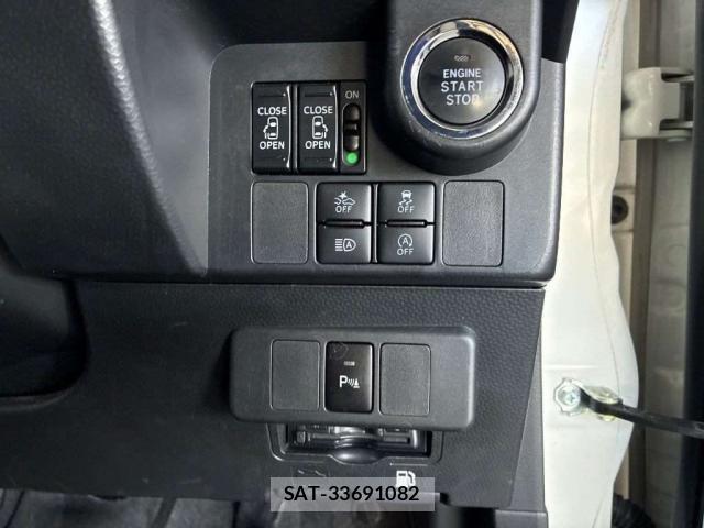 Toyota ROOMY 2020-05 8817336-6