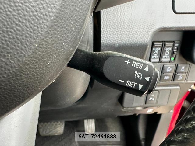 Toyota ROOMY 2019-05 8817791-14