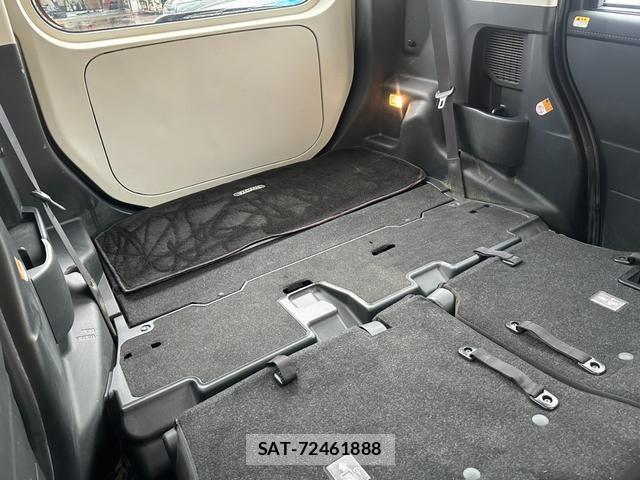 Toyota ROOMY 2019-05 8817791-9