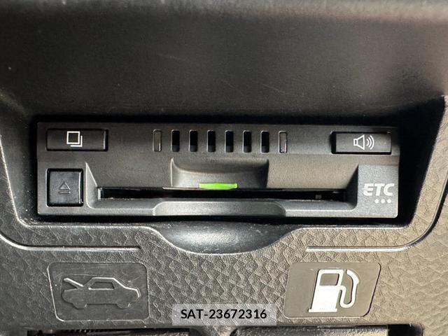 Toyota ROOMY 2021-06 8817792-15