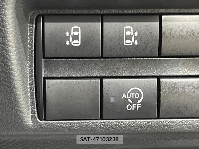 Nissan ROOX 2022-10 8812891-3