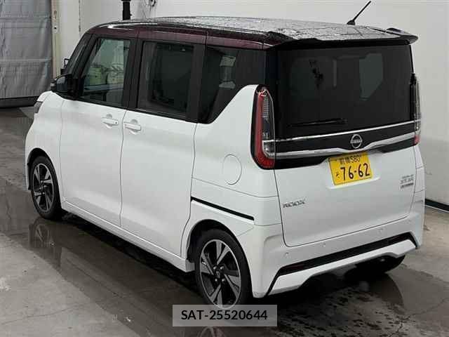 Nissan ROOX 2025-09 8813026-8