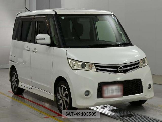 Nissan ROOX 2013-01 8813032-9
