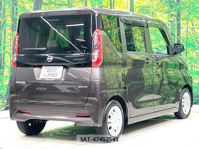 Nissan ROOX 2022-08 8813078-17