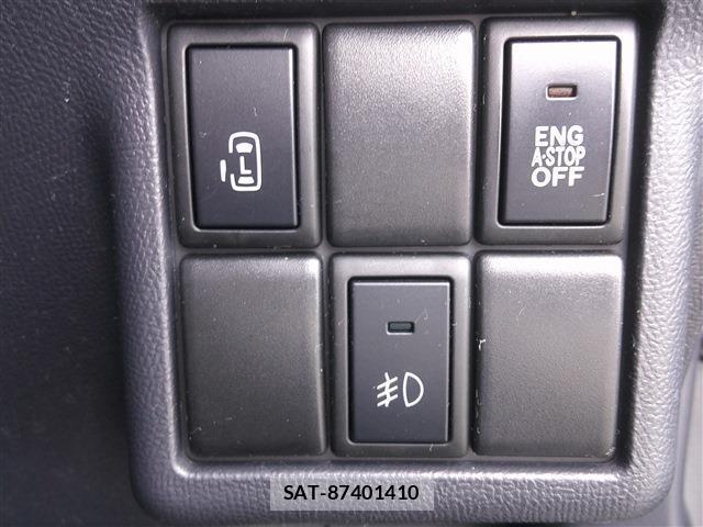 Nissan ROOX 2012-11 8813088-11
