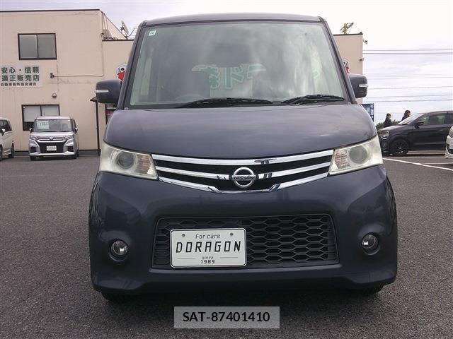 Nissan ROOX 2012-11 8813088-2