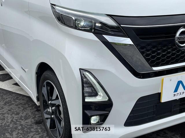 Nissan ROOX 2021-09 8813114-11